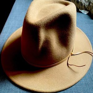 NWT Fedora / Cowboy Hat, Beige, OS, UNISEX